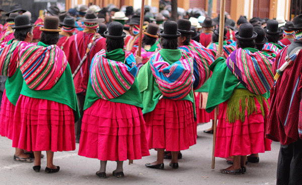 características do povo boliviano