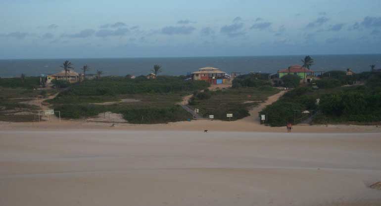 Barracas de praia de Itaúnas