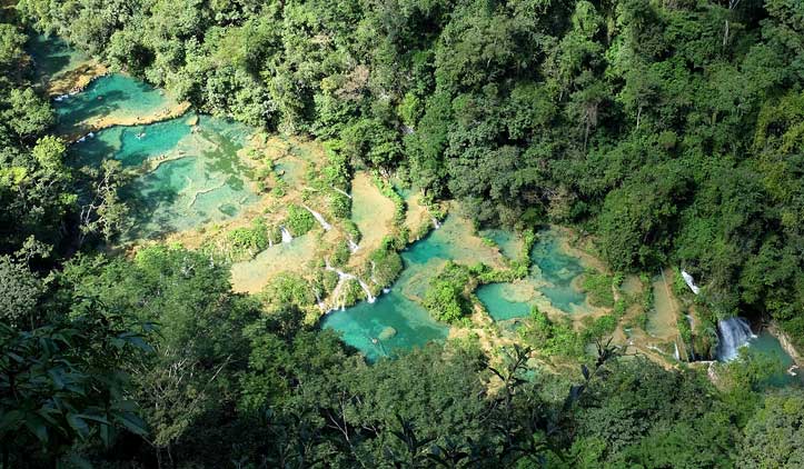 Piscinas de Semuc Champey na Guatemala