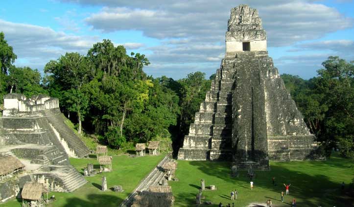 Praça Principal de Tikal