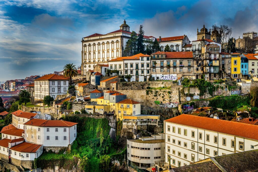 quanto custa uma viagem para portugal