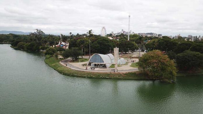 quantos km tem a lagoa da pampulha